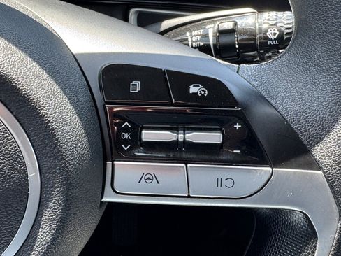 Used 2024 Hyundai Elantra SEL FWD image 23
