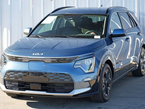 Used 2023 Kia Niro Wind w/ Wind Preserve Package image 44