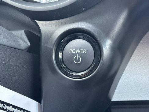 Certified 2025 Toyota Sienna XLE image 29