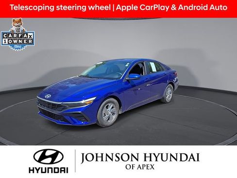 Certified 2024 Hyundai Elantra SE FWD image 4