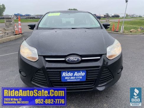 Used 2014 Ford Focus SE FWD image 2