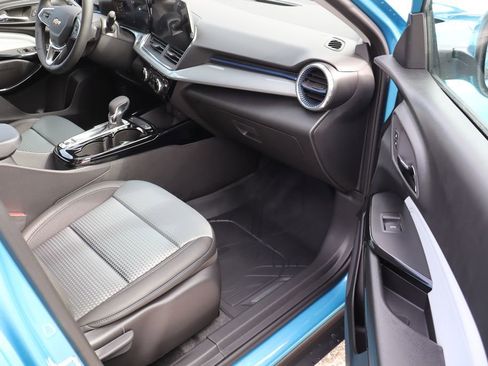 New 2026 Chevrolet Trax LT w/ Driver Confidence Package image 38