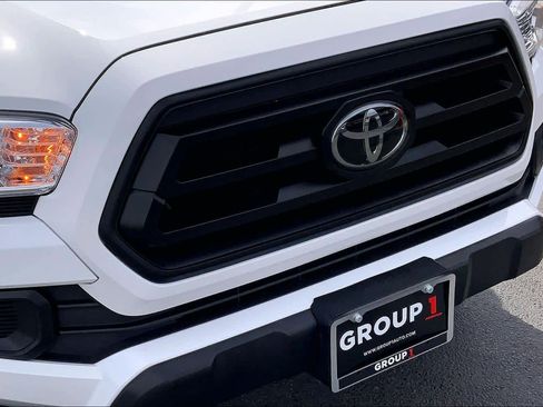 Used 2022 Toyota Tacoma SR w/ SX Package image 30