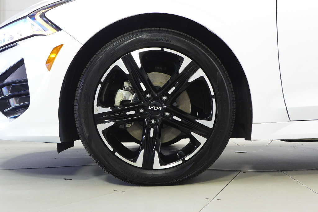 Used 2023 Kia K5 GT-Line AWD/4WD image 5