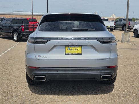Used 2020 Porsche Cayenne AWD/4WD image 6