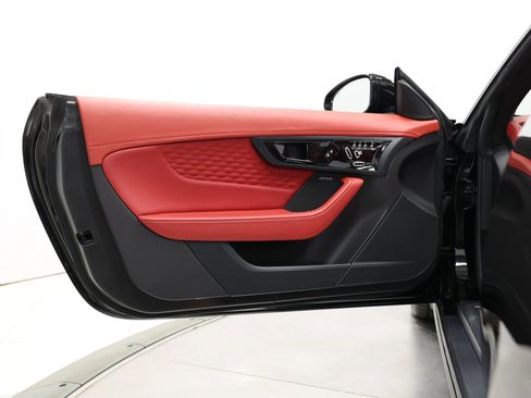 Used 2023 Jaguar F-TYPE R image 10