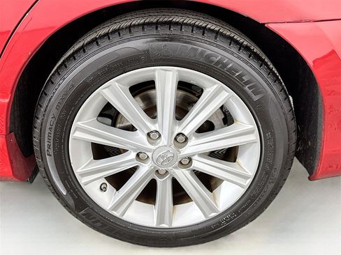 Used 2013 Toyota Camry XLE image 20