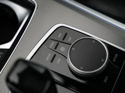 Used 2020 BMW X5 M50i w/ Executive Package image 26