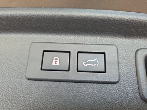 Used 2024 Subaru Forester Premium AWD/4WD image 13