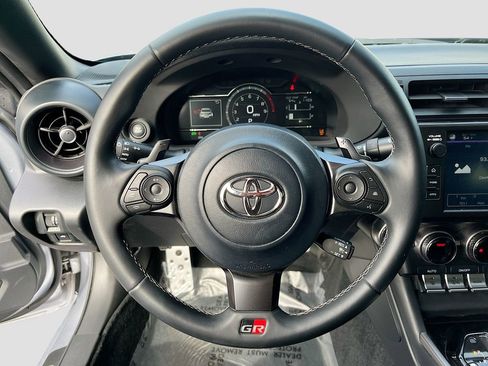 Used 2025 Toyota GR86 Premium w/ ALL Weather Mat Package (TMS) RWD image 11