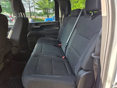 Used 2025 Chevrolet Silverado 2500 LT w/ Convenience Package AWD/4WD image 12