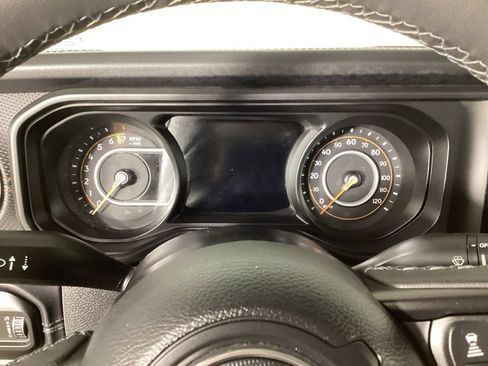 Used 2026 Jeep Gladiator Mojave AWD/4WD image 13