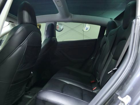 Used 2019 Tesla Model 3 Standard Range Plus image 29