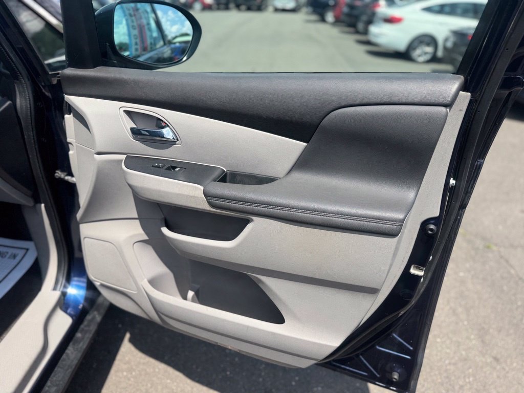 Used 2015 Honda Odyssey LX image 19