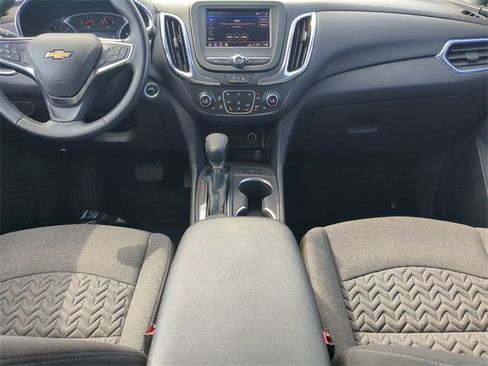 Used 2024 Chevrolet Equinox LT image 18