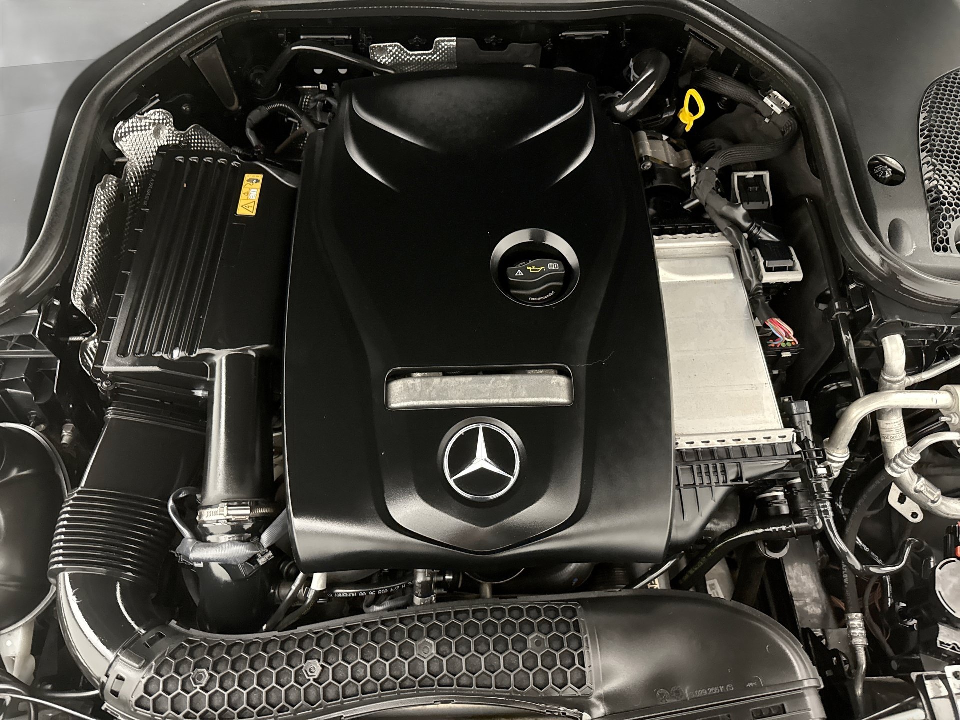 Used 2017 Mercedes-Benz E 300 4MATIC image 27