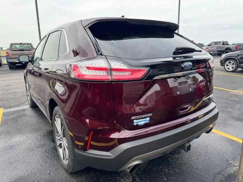 Used 2019 Ford Edge Titanium w/ Equipment Group 301A AWD/4WD image 4