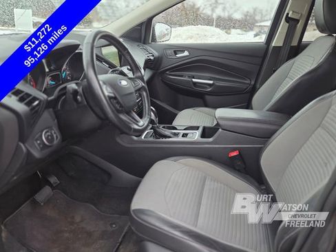 Used 2019 Ford Escape SE image 14