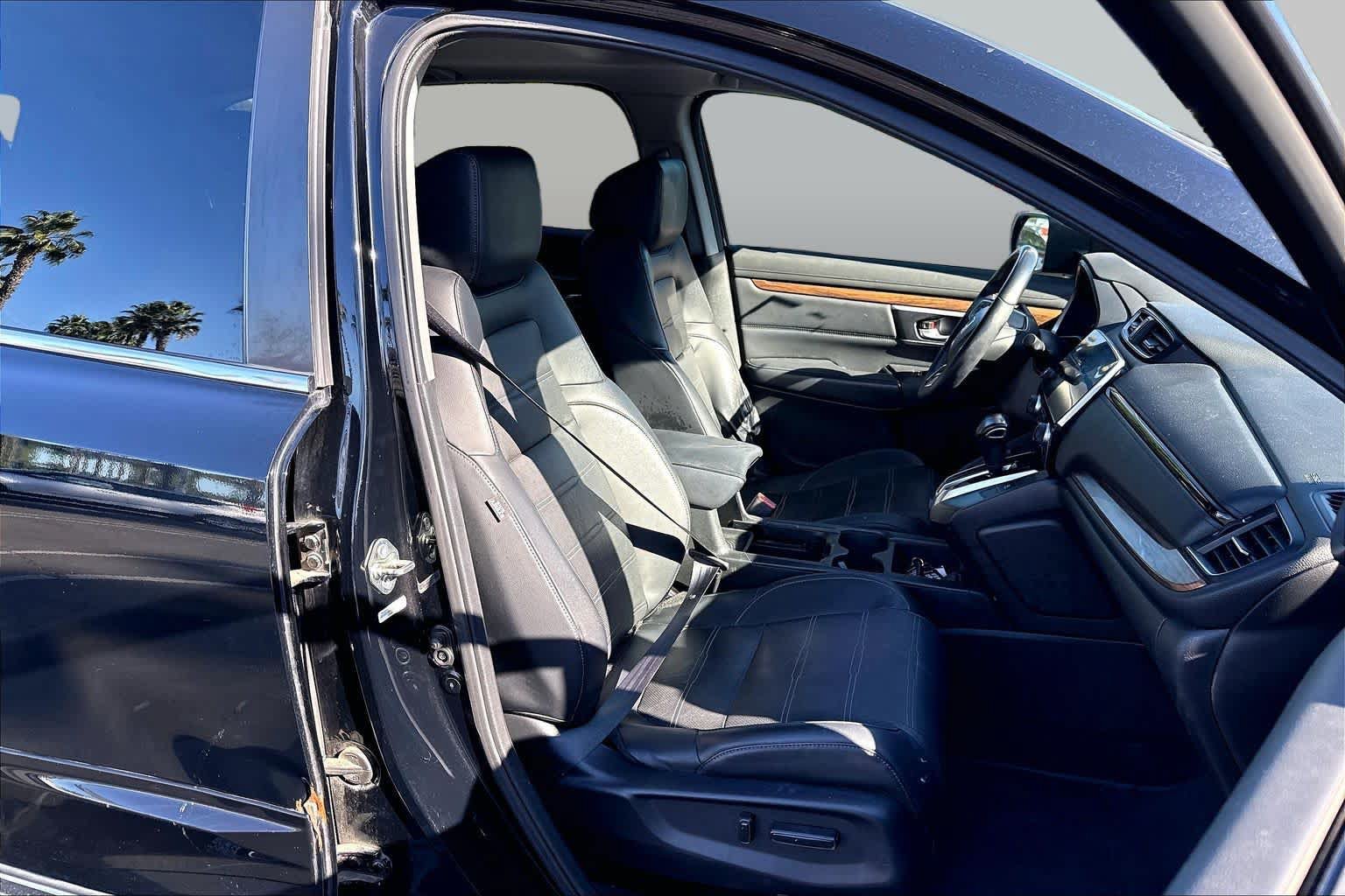 Used 2017 Honda CR-V Touring image 8