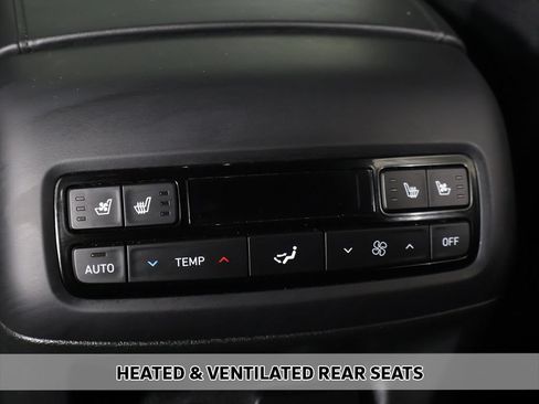 Used 2023 Hyundai Palisade SEL w/ Premium Package AWD/4WD image 9