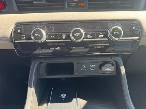 Certified 2025 Honda Pilot EX-L image 26