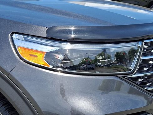 Used 2020 Ford Explorer XLT AWD/4WD image 9