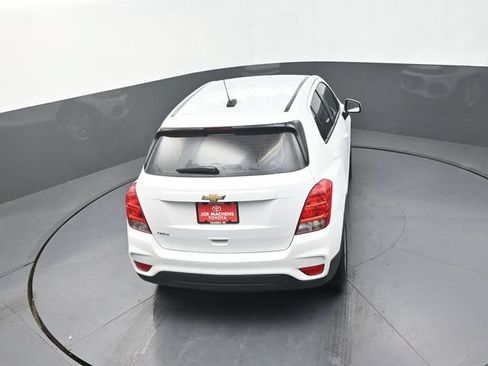 Used 2018 Chevrolet Trax LS FWD image 28