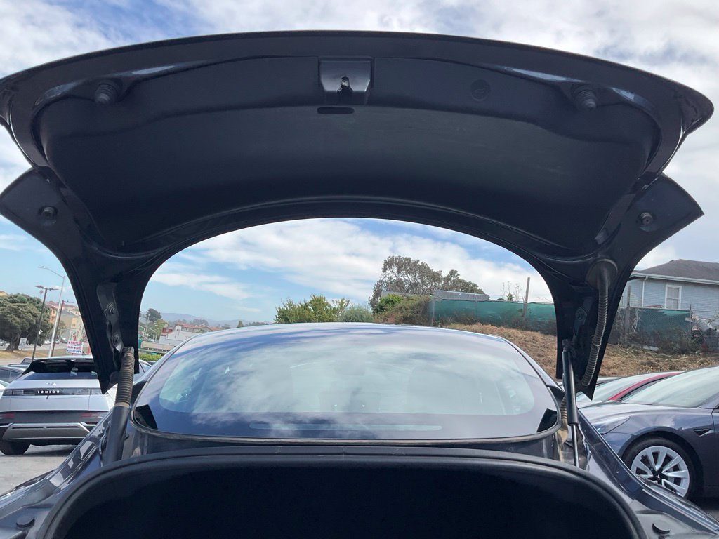 Used 2023 Tesla Model 3 Standard Range RWD image 9