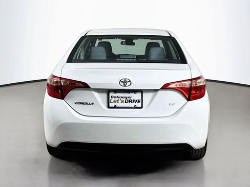 Used 2017 Toyota Corolla LE w/ Carpet Mat Package (TMS) FWD image 10