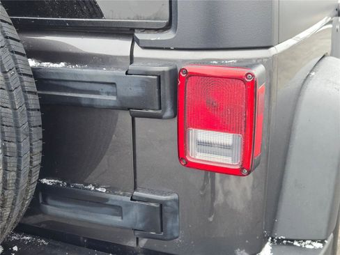 Certified 2018 Jeep Wrangler Sport image 11