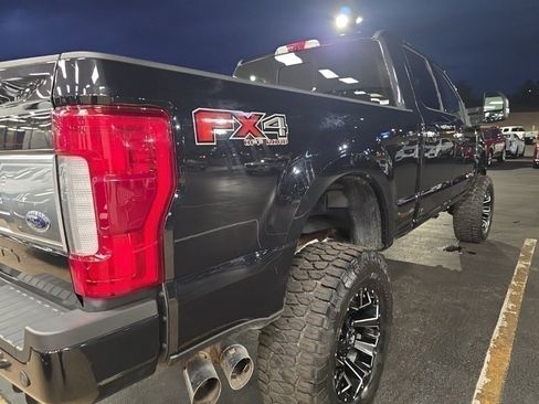 Used 2019 Ford F250 Platinum w/ Platinum Ultimate Package image 8