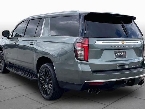 Used 2023 Chevrolet Suburban Premier image 12