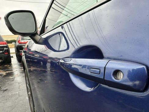 Used 2021 Nissan Rogue SV image 13