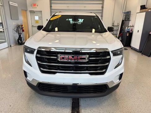Used 2026 GMC Acadia Elevation w/ LPO, Floor Liner Package AWD/4WD image 5