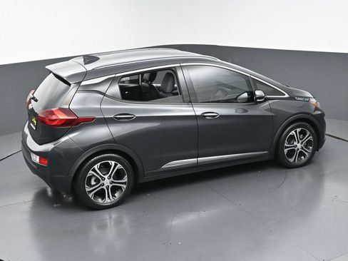 Used 2019 Chevrolet Bolt Premier w/ Infotainment Package FWD image 39