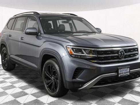 Used 2023 Volkswagen Atlas SE w/ Black Wheel Package AWD/4WD image 13