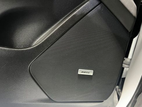 Used 2019 Cadillac XT5 Luxury w/ LPO, Black Ice Package image 18