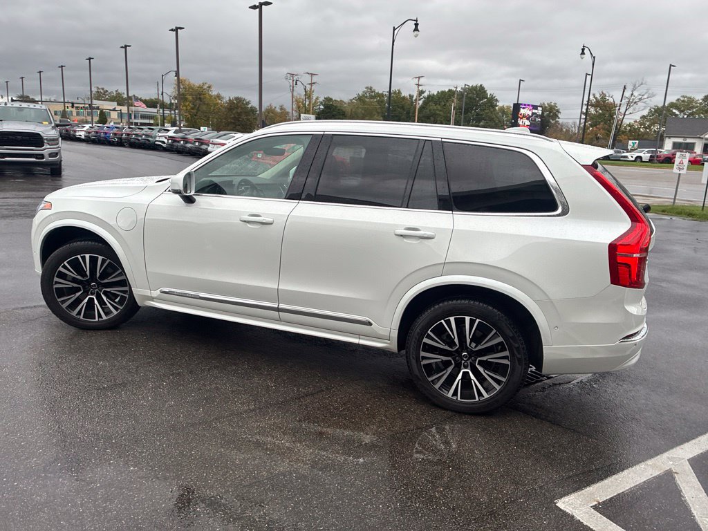 Certified 2024 Volvo XC90 T8 Plus w/ Protection Package Premier AWD/4WD image 9
