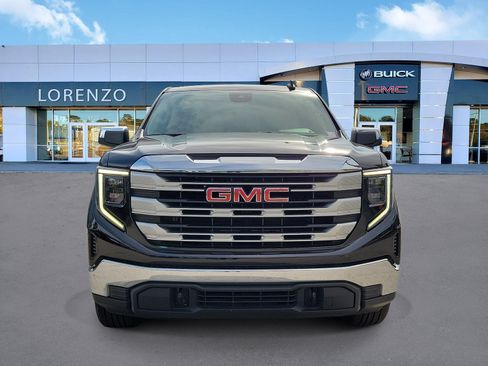 Used 2022 GMC Sierra 1500 SLE AWD/4WD image 2