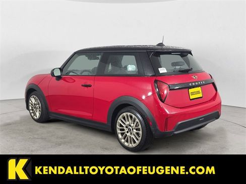 Used 2025 MINI Cooper 2-Door Hardtop image 3
