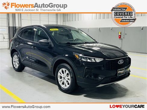 Used 2025 Ford Escape Active image 1