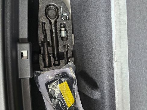 Used 2021 Volkswagen ID.4 Pro S w/ ID.4 Protection Package image 11