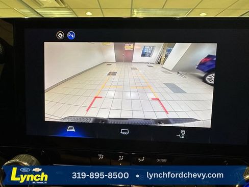 Used 2025 Chevrolet Colorado Trail Boss AWD/4WD image 5