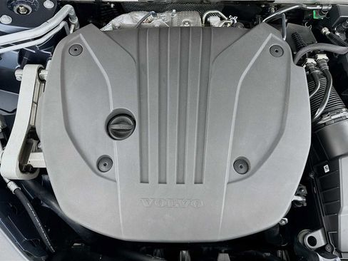 New 2026 Volvo XC90 B5 Plus w/ Protection Package AWD/4WD image 29