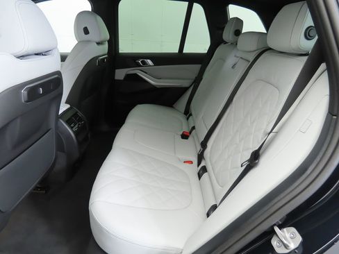 New 2026 BMW X5 sDrive40i w/ M Sport Package image 21