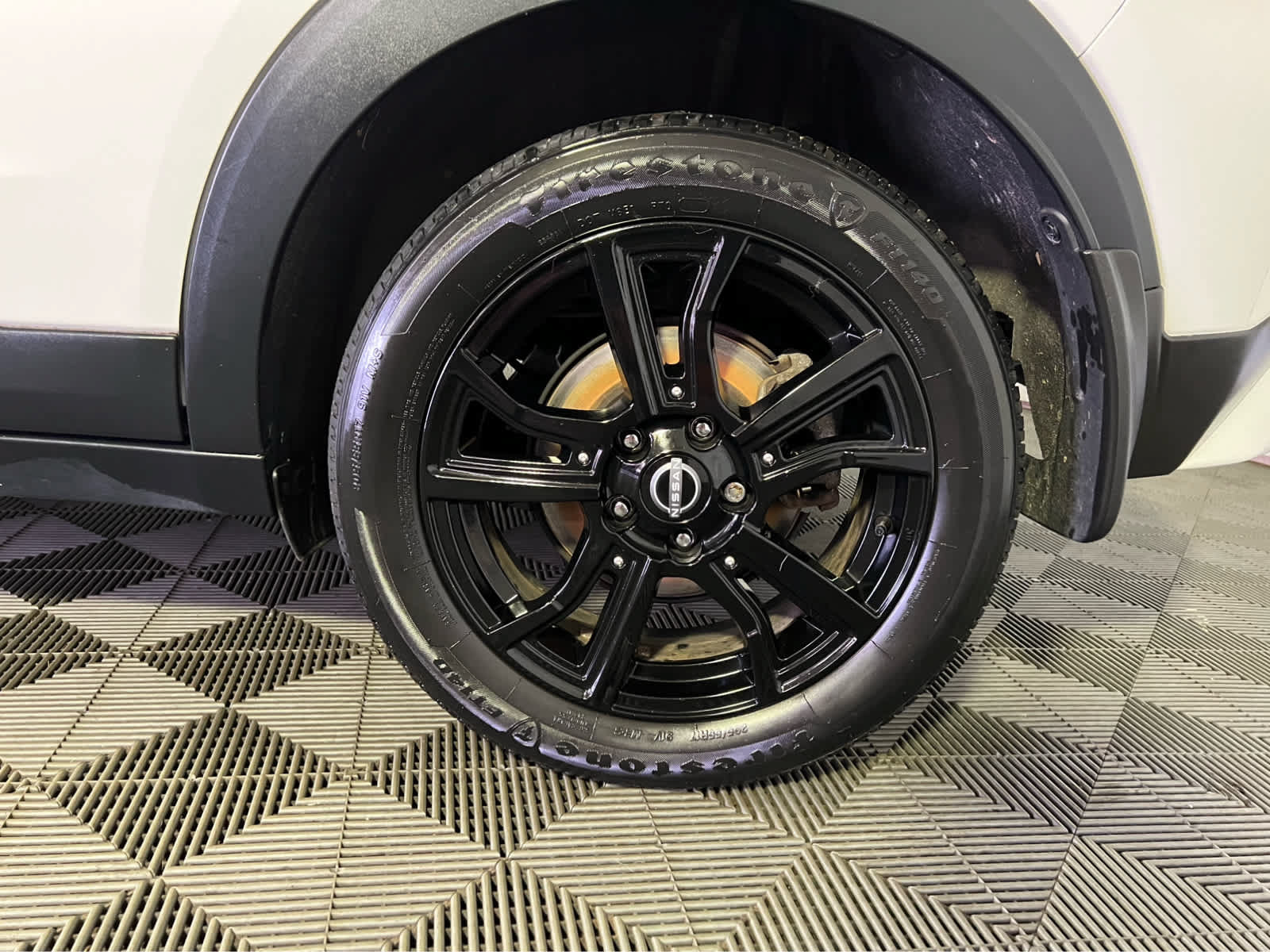 Certified 2024 Nissan Kicks SR FWD image 8