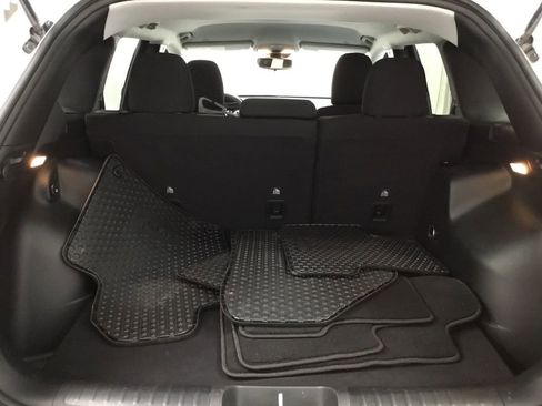 Used 2022 Jeep Cherokee Latitude w/ Trailer Tow Group image 35