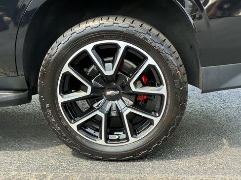 Used 2022 Chevrolet Tahoe RST w/ Luxury Package AWD/4WD image 10