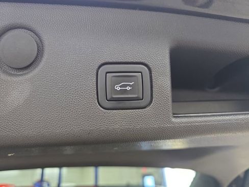 Used 2022 Chevrolet Equinox LT image 17