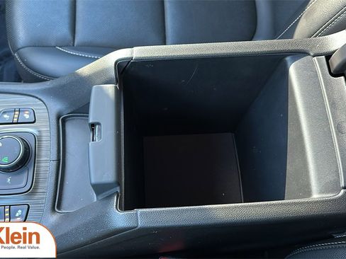 Used 2023 GMC Acadia SLT w/ Trailering Package image 26